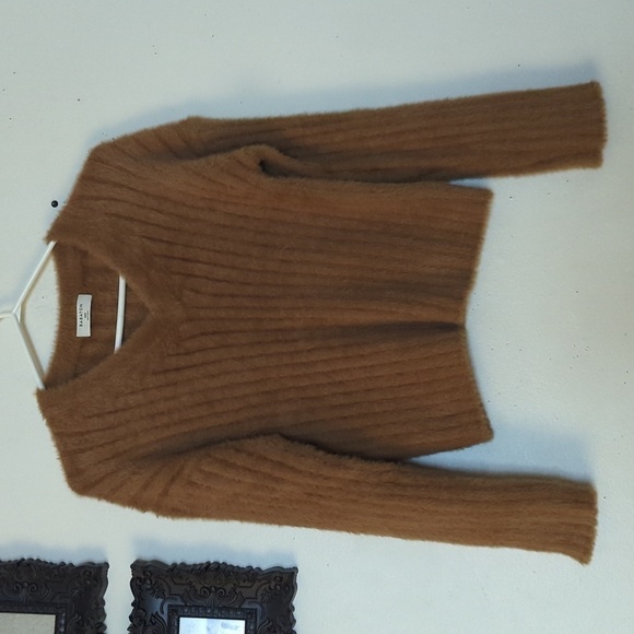 Babaton Ulmann Sweater - Picture 5 of 11